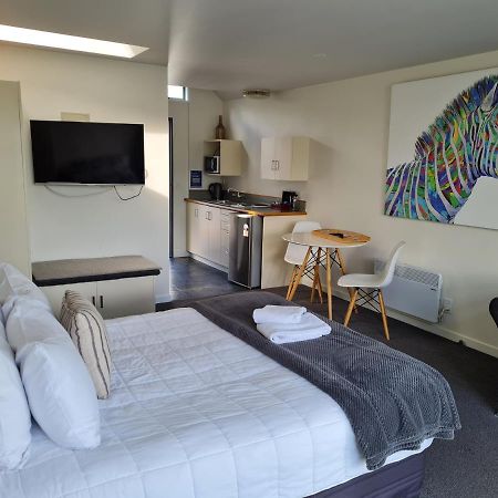 The Wharf Seaview Apartments By Avi Akaroa Esterno foto