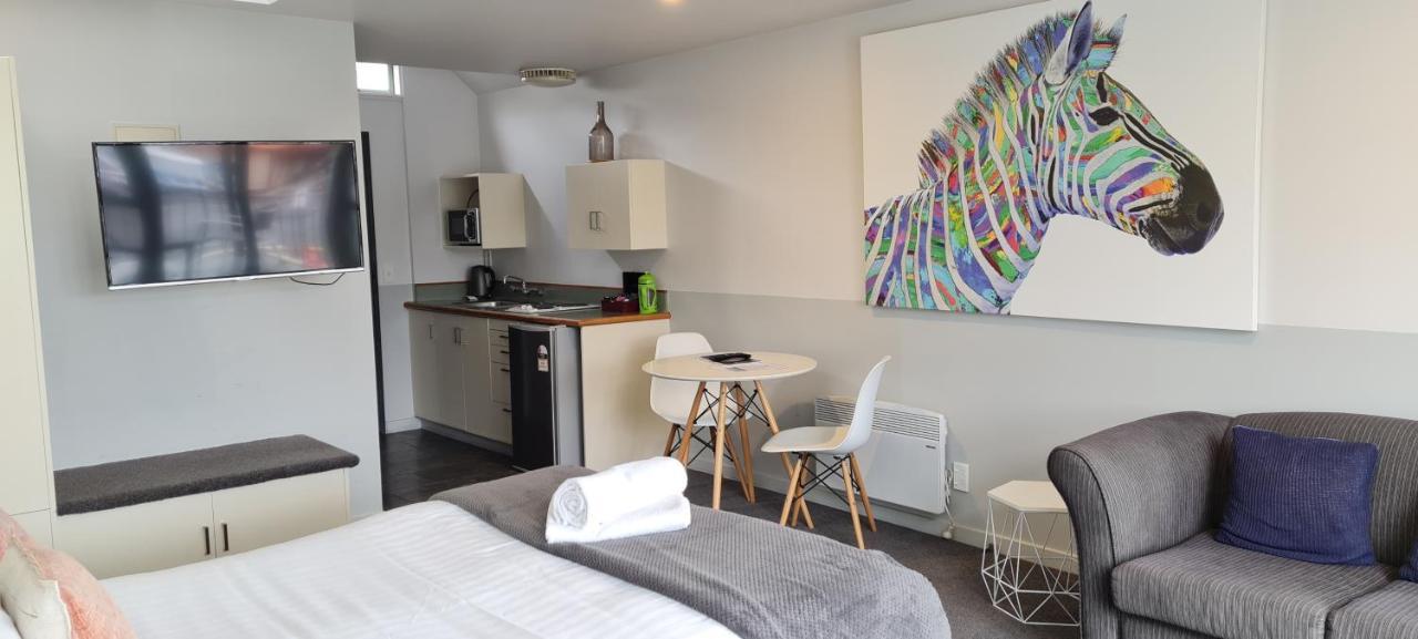 The Wharf Seaview Apartments By Avi Akaroa Esterno foto