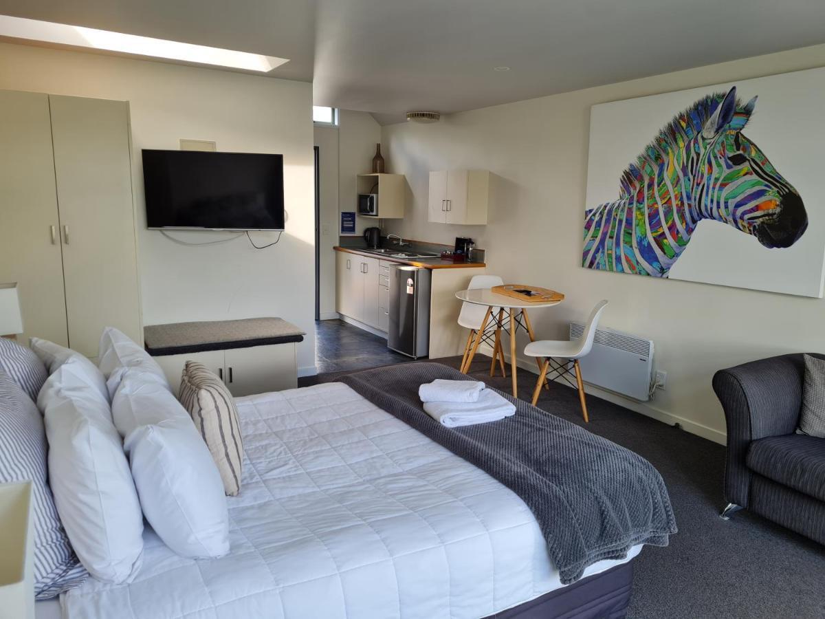 The Wharf Seaview Apartments By Avi Akaroa Esterno foto